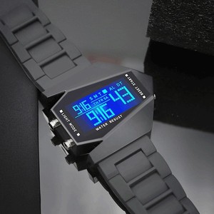 <span class=keywords><strong>Montre</strong></span> de sport multifonctionnelle lumineuse en gros d'usine pour hommes, femmes, couples et étudiants, affichage numérique - Product Image 4