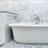 Mosaïque de marbre personnalisée au jet d'eau motif de marbre naturel sans couture mosaïque de marbre hexagone