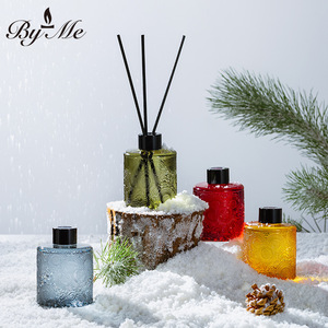 Difusor de Aroma de Lujo para Hotel de 200 ml, Set Premium con Aceite Esencial, Botella de Vidrio Grabado y Varillas de Ratán Natural - Product Image 2