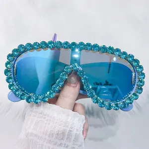 2023 Mode Vrouwen Spiegel Lenzen Kleuren Zonnebril Populaire Eendelige Oversized Diamanten Zonnebril
