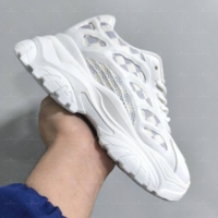 Vente en gros de chaussures de sport pour femmes, différents styles, mailles mixtes respirantes, semelles épaisses, amortissantes