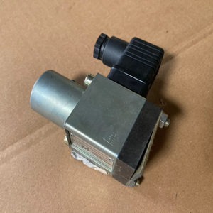 Nouveau stock original disponible HED 8 <span class=keywords><strong>OH</strong></span> 11/100 Z14 Q15 *534648* Switch hed8oh - Product Image 1