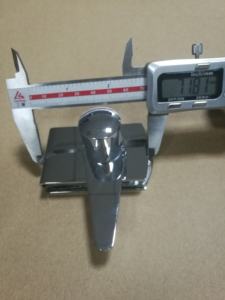 Everstrong Boulon <span class=keywords><strong>de</strong></span> porte <span class=keywords><strong>en</strong></span> <span class=keywords><strong>verre</strong></span> <span class=keywords><strong>de</strong></span> <span class=keywords><strong>douche</strong></span> chromé <span class=keywords><strong>en</strong></span> laiton H014 Serrure <span class=keywords><strong>de</strong></span> porte <span class=keywords><strong>en</strong></span> <span class=keywords><strong>verre</strong></span> simple pour quincaillerie <span class=keywords><strong>de</strong></span> salle <span class=keywords><strong>de</strong></span> bain - Product Image 3