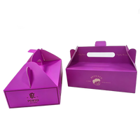 Premium Geschenkbox Goldene Kartonverpackung Hochwertige Luxusverpackung mit Folienprägung Dessertbox mit Griff