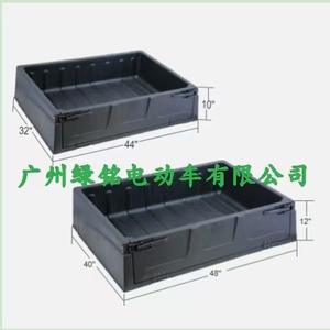 Voiturette de golf Ezgo Clubcart avec boîte de rangement en plastique et accessoire de contrôle de cargaison - Product Image 1