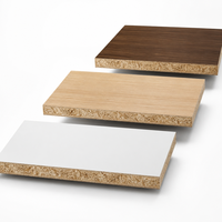 Panneau OSB mélaminé couleur bois grainé 4x8 pieds pour armoire, placard et décoration intérieure