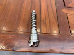 Machine de tournage de précision pour l'usinage de vis sans fin de direction - Product Image 4