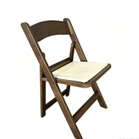 Chaise pliante rembourrée en résine Wimbledon pour hôtels et événements extérieurs, idéale pour les mariages (vente en gros)