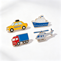Pins en émail sur le thème du transport (taxi, bateau, camion et hélicoptère) |   Petit cadeau personnalisable plaqué or avec impression UV, un cadeau attentionné