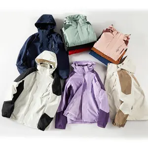 Abrigo impermeable femenino tres en uno desmontable nuevo invierno cortavientos escalada dos conjuntos de ropa de Montañismo