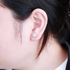 Boucles d'oreilles clous tendance en or massif 14 carats et or rose, serties de diamants, faites à la main, pour femme, idéales pour les fêtes, le quotidien ou comme cadeau d'anniversaire - Product Image 2