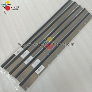 Cuchilla de Limpieza para Máquina SM74 WD de Alta Calidad M2.010.403, Longitud 822mm, 9 Orificios, para Impresión Offset Heidelberg - Product Image 2