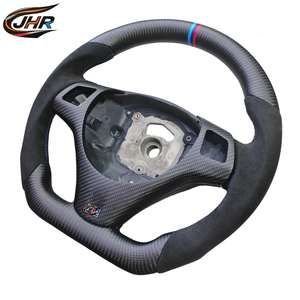 พวงมาลัยคาร์บอนไฟเบอร์แบบด้านสำหรับ <span class=keywords><strong>BMW</strong></span> <span class=keywords><strong>E90</strong></span> พร้อมปลอกหุ้มอัลคันทาร่า พวงมาลัยสปอร์ตแบบกำหนดเอง  ใช้แทนของแท้ได้ - Product Image 2