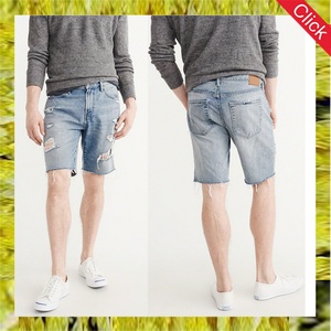 Nuevos Pantalones Cortos de Mezclilla Azul Claro con Rasgaduras para Hombre, Corte Holgado - Product Image 4