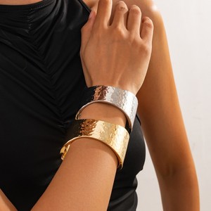 Cổ Điển Rộng Cuff Bangles Cho Phụ Nữ Hip Hop Punk Vàng Bạc Màu Hình Học Chunky Kim Loại Mùa Xuân Vòng Đeo Đồ Trang Sức Quà Tặng <span class=keywords><strong>2025</strong></span> Mới - Product Image 2
