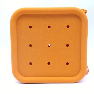 Monedero de Silicona de Moda de 12.5cm X 12.5cm con Cierre Personalizable y Perforaciones - Product Image 3