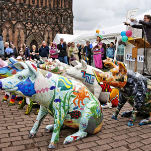 中国ビッグ工場グッドプライスグラスファイバーハッピー樹脂等身大豚スタチュー - Product Image 4