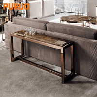 Table console en acier inoxydable sculpté à la main au design moderne contemporain, finitions laquées or haut de gamme, accents dorés, décoration pour villa et maison