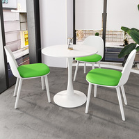 Table de négociation et chaises nordiques pour bureau, hall d'hôtel, balcon, zone de repos