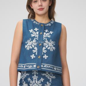 Conjunto de Dos Piezas de Alta Calidad al por Mayor, Top sin Mangas con Bordado Personalizado y Minifalda - Product Image 5