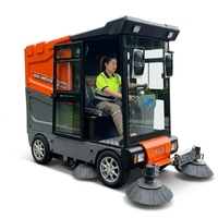 Nouvelle balayeuse électrique autotractée entièrement fermée pour le nettoyage routier, à quatre roues, avec bac de 42 gallons et moteur de 2000W