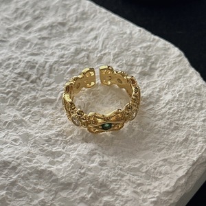 Anillo de Plata Pura S925 Estilo Palacio con Patrón de Búho, Diseño de Nicho Vintage de Lujo Ligero Francés Medieval con Circonita Verde - Product Image 5