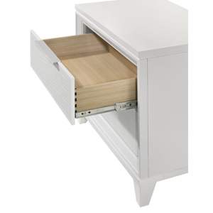 DB Cressida Table de chevet de luxe moderne en chêne massif blanc avec chargement sans fil pour une utilisation en appartement ou à l'hôpital - Product Image 2