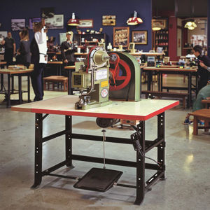 Machine automatique de poinçonnage, rivetage et fabrication d'œillets pour semelles de chaussures en <span class=keywords><strong>cuir</strong></span> - Product Image 5