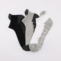 Convient Hiver Été Pas Cher Blanc Confortable No Show Épais Nylon Coton Invisible Bas Cheville Sneaker Chaussettes