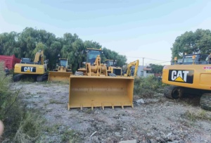 Chargeuse frontale Caterpillar 966H B F G, modèle 2015, 3000 heures, capacité nominale de 6 tonnes, offrant une conduite confortable et une puissance élevée. - Product Image 5