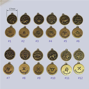 Set di 12 Ciondoli Zodiacali in Lega di Bronzo Antico, Segni Zodiacali, 12 Costellazioni, Pendenti Rotondi per Creazione di Gioielli Fai-da-Te - Product Image 2