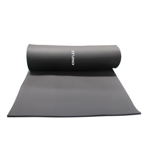 Feuille d'aluminium renforcée mousse de caoutchouc couverture de <span class=keywords><strong>moteur</strong></span> de <span class=keywords><strong>voiture</strong></span> isolation <span class=keywords><strong>thermique</strong></span> R valeur rouleau isolation <span class=keywords><strong>thermique</strong></span> pour feuille de toiture - Product Image 3