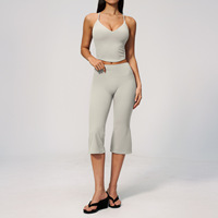 Ensemble de yoga 2 pièces pour femme, coupe ajustée, respirant, séchage rapide, sans couture, élasthanne/nylon, col en V, manches courtes, longueur genou, vêtements de sport
