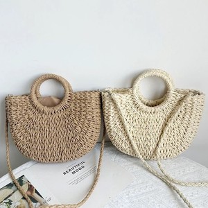 Sac à main demi-lune en paille tressée pour femme, léger, idéal pour les vacances à la plage et les tenues quotidiennes, collection Printemps 2025 - Product Image 2