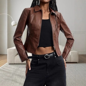 <span class=keywords><strong>Giacca</strong></span> Corta da <span class=keywords><strong>Donna</strong></span> Primavera 2025 con Zip, Maniche Lunghe, Colletto con Bottoni, Motivo 3D in <span class=keywords><strong>Ecopelle</strong></span>, Vestibilità Slim Personalizzata - Product Image 4