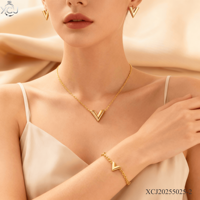 Ensemble de bijoux en acier inoxydable plaqué or 18 carats avec zircon pour femmes, ensembles de bijoux tendance, boucles d'oreilles, collier, bracelet, vente en gros