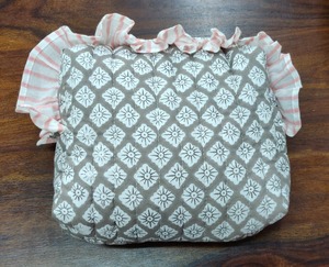 Hot Sale Quilted Cosmetic Bag Ruffle <b>Makeup</b> Pouch Zipper Toiletry <b>Case</b> Floral Gift Packaging - Product Image 4