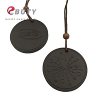 Nouveau design de pendentif volcanique en tourmaline de lave magnétique à énergie quantique, style classique, motif floral noir