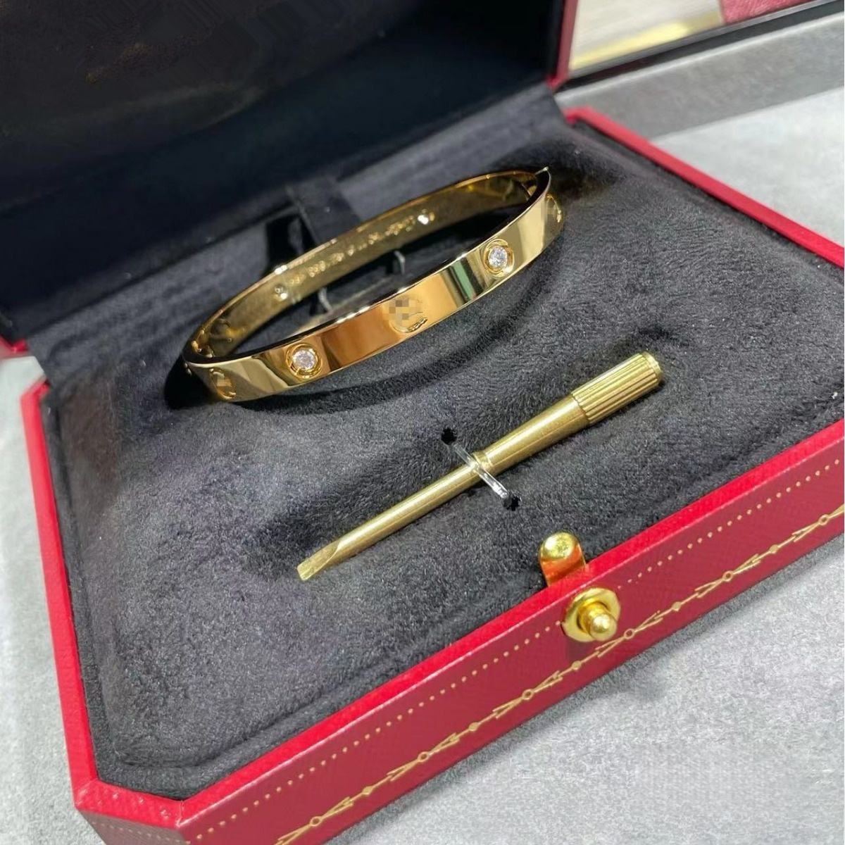 Best Selling Cartier Jewelry Luxurious Charm Bracelets for 2024