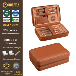 Sac de cave à cigares de voyage portable avec logo en relief personnalisé avec fentes pour <span class=keywords><strong>briquet</strong></span> coupeur étui à cigares en cuir PU - Product Image 1