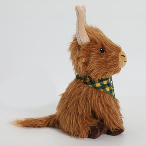Vente Flash : Peluche Vache des Highlands Moelleuse, Bovin en Peluche Doux avec Bandana Adorable, Jouet Animal de Ferme Unique - Product Image 3