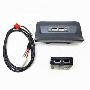 Kit de Carga Rápida USB Tipo C Trasero para Skoda Kodiaq Karoq, Reposabrazos, 12V, Plástico, con Arnés de Cableado - Product Image 1