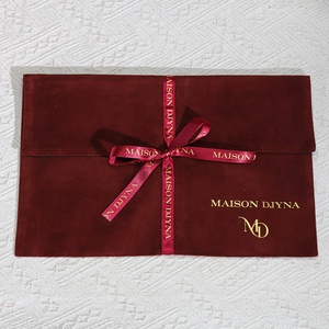 Sacchetto in Velluto Rosso di Alta Qualità per Imballaggio Vestiti, Busta Personalizzata con Logo Stampato per Parrucche, Lingerie e Accessori - Product Image 4