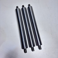 Rouleaux, pignons et tambours en acier inoxydable galvanisé pour lignes de production, disponibles sur mesure.