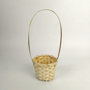 Cesta de bambú tejida a mano, adorno artesanal para decoración del hogar con asa - Product Image 3