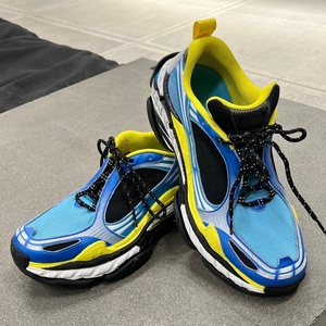 Zapatos de Diseñador de Alta Calidad en Cuero Genuino con Malla y Cordones, Antideslizantes, con Luz LED Track 3.0, Cómodos, Elegantes e Impermeables - Product Image 1