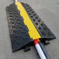 Protector de Cables para Exteriores de Goma Personalizado con Tapa Amarilla de PVC, Cojín Protector de Velocidad para Protección de Cables 1000x500x100mm