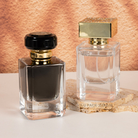 Vente en gros de bouteilles de parfum en vrac portables en verre vides de forme carrée transparente de 30ml 50ml 100ml avec couvercle et boîte