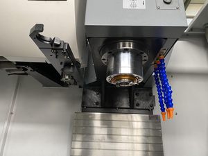 SUMORE <span class=keywords><strong>VMC</strong></span> 1060 Fraiseuse CNC verticale pour métal SMC1060 usinage cnc en acier inoxydable avec Siemens 828D/Fanuc - Product Image 5