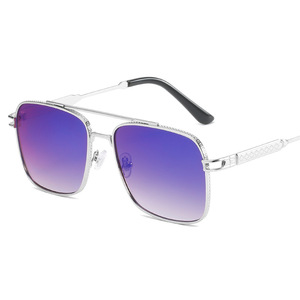 2024 classique <span class=keywords><strong>Vogue</strong></span> pilote carré lunettes <span class=keywords><strong>de</strong></span> <span class=keywords><strong>soleil</strong></span> pour hommes femmes Double ponts luxe métal grand cadre nuances UV400 lunettes <span class=keywords><strong>de</strong></span> <span class=keywords><strong>soleil</strong></span> pour - Product Image 6
